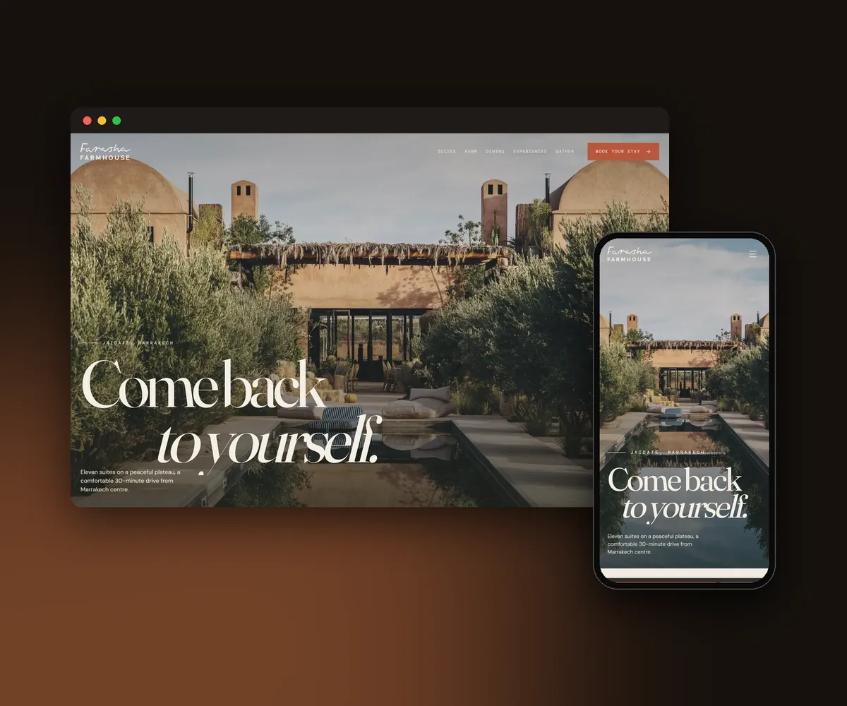 Concept de site pour Farasha Farmhouse sur ordinateur et sur mobile